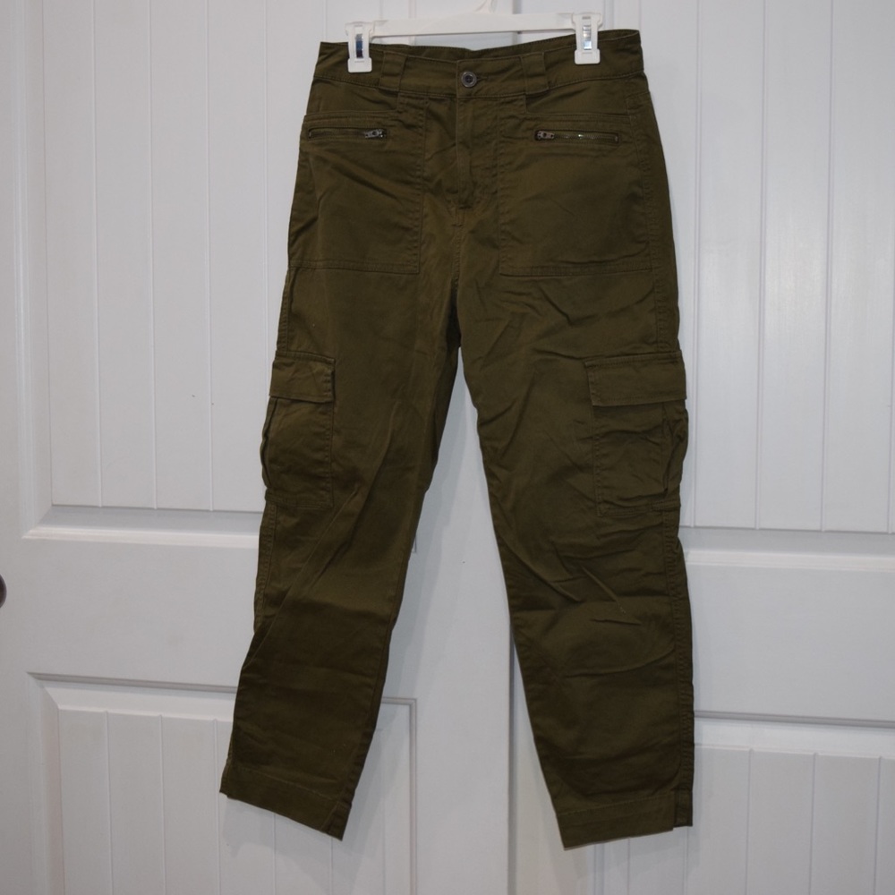 Army green cargo pants